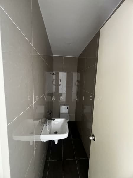 Rumah Teres untuk Dijual di Damansara Perdana (Selangor) - Bryan Liew - Bathroom - PropertyGuru.com.my