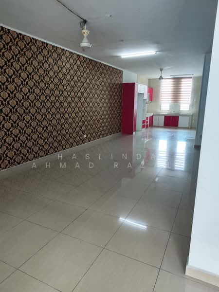 3-storey Terraced House for Sale in Bangi (Selangor) - Haslinda Ahmad Razali - Kitchen - PropertyGuru.com.my