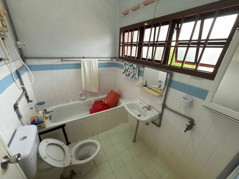 2-storey Terraced House for Sale in Taman Sentosa (Johor Bahru) - Alan Chew - Bathroom - PropertyGuru.com.my