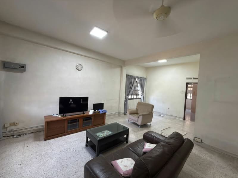 2-storey Terraced House for Sale in Taman Sentosa (Johor Bahru) - Alan Chew - Living Room - PropertyGuru.com.my