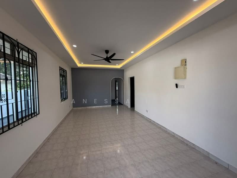 Rumah Berkembar untuk Dijual di Taman Megah Ria (Masai) - Vanessa Lim - Living Room - PropertyGuru.com.my