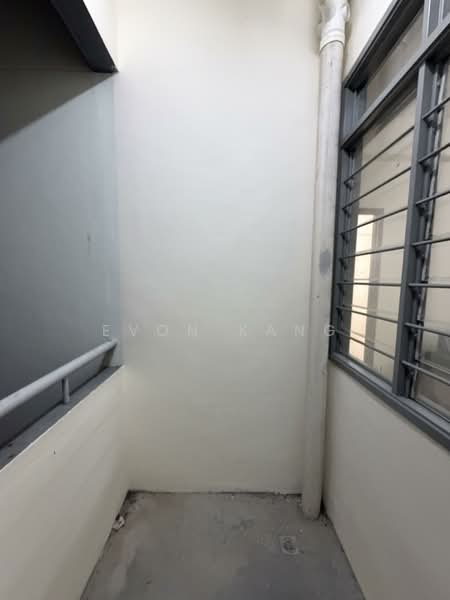 Pangsapuri untuk Dijual di Permai Jaya - Evon Kang - Balcony - PropertyGuru.com.my