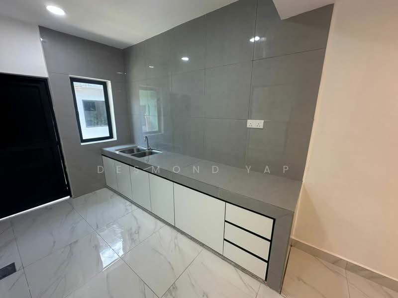 Rumah Teres untuk Dijual di Taman Puteri Wangsa (Ulu Tiram) - Desmond Yap - Kitchen - PropertyGuru.com.my