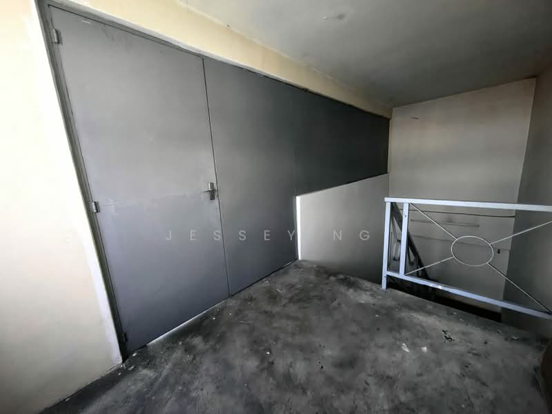 Terrace Factory for Sale in Kawasan Perindustrian Ringan Bercham (Ipoh) - Jessey Ng - Corridor - PropertyGuru.com.my