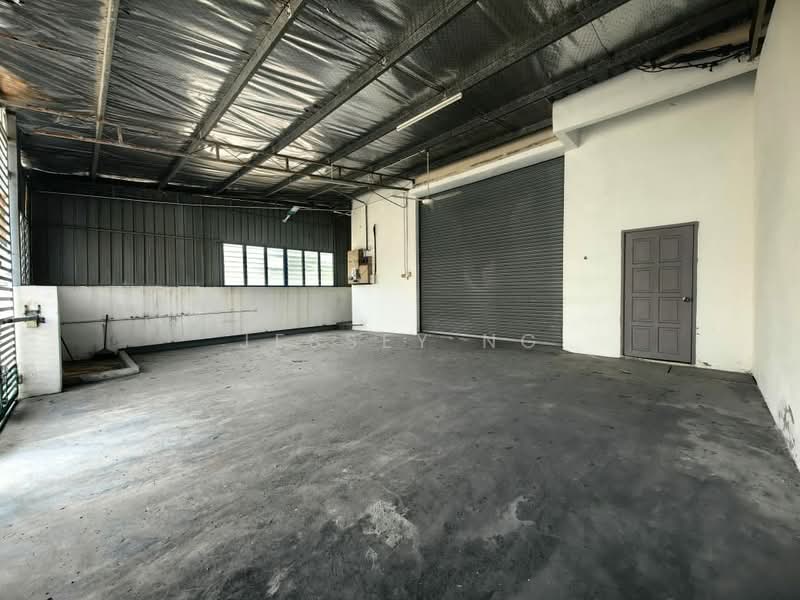 Terrace Factory for Sale in Kawasan Perindustrian Ringan Bercham (Ipoh) - Jessey Ng - Interior - PropertyGuru.com.my