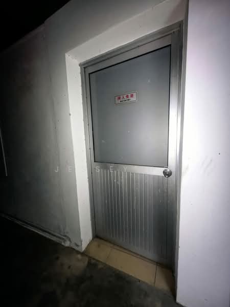 Terrace Factory for Sale in Kawasan Perindustrian Ringan Bercham (Ipoh) - Jessey Ng - Entrance - PropertyGuru.com.my