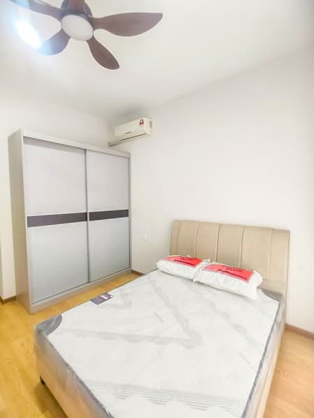 Condominium for Rent at Kings Bay @ Country Garden Danga Bay - Jacky Ong - Bedroom - PropertyGuru.com.my