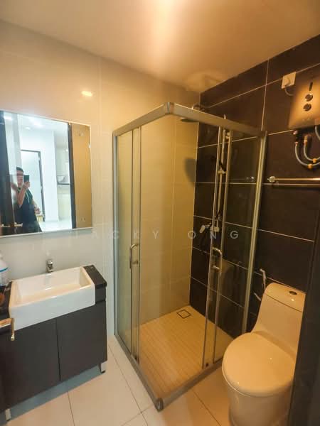 Condominium for Rent at Kings Bay @ Country Garden Danga Bay - Jacky Ong - Bathroom - PropertyGuru.com.my
