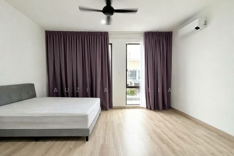 Semi-Detached House for Sale in Diamond City (Semenyih) - Fauzi Abdullah - Bedroom - PropertyGuru.com.my