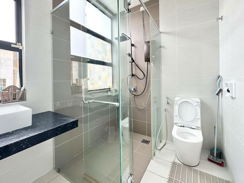 Semi-Detached House for Sale in Diamond City (Semenyih) - Fauzi Abdullah - Bathroom - PropertyGuru.com.my