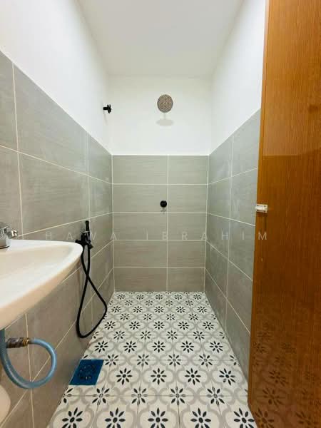 1-storey Terraced House for Sale in Taman Senawang Indah (Senawang) - Hawa Ibrahim - Bathroom - PropertyGuru.com.my