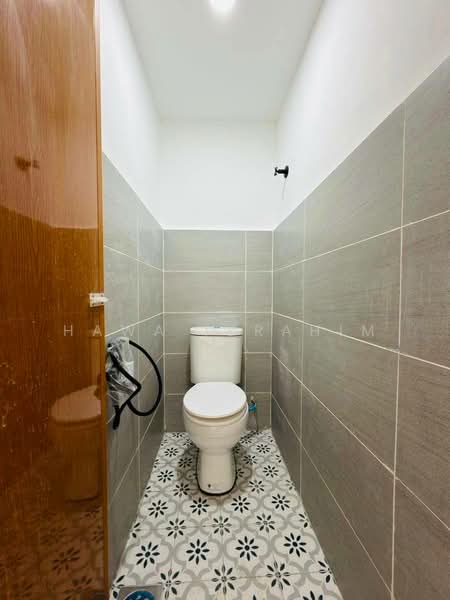 1-storey Terraced House for Sale in Taman Senawang Indah (Senawang) - Hawa Ibrahim - Bathroom - PropertyGuru.com.my