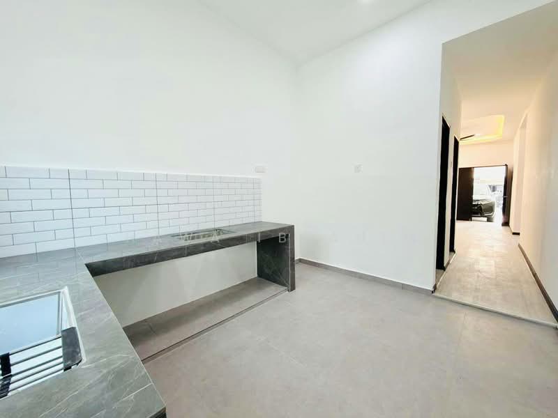 1-storey Terraced House for Sale in Taman Senawang Indah (Senawang) - Hawa Ibrahim - Kitchen - PropertyGuru.com.my