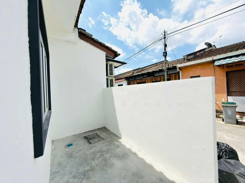 1-storey Terraced House for Sale in Taman Senawang Indah (Senawang) - Hawa Ibrahim - Exterior - PropertyGuru.com.my