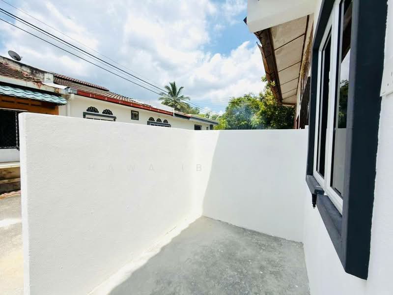 1-storey Terraced House for Sale in Taman Senawang Indah (Senawang) - Hawa Ibrahim - Exterior - PropertyGuru.com.my