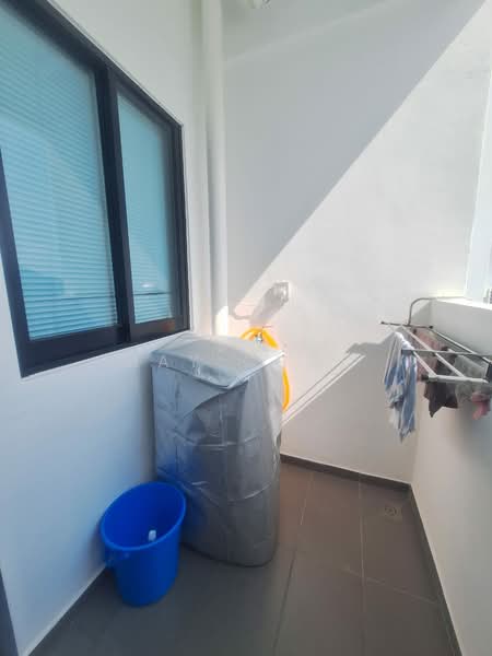 Servis Apartment untuk Disewa di MARC Residences - May Choo - Balcony - PropertyGuru.com.my