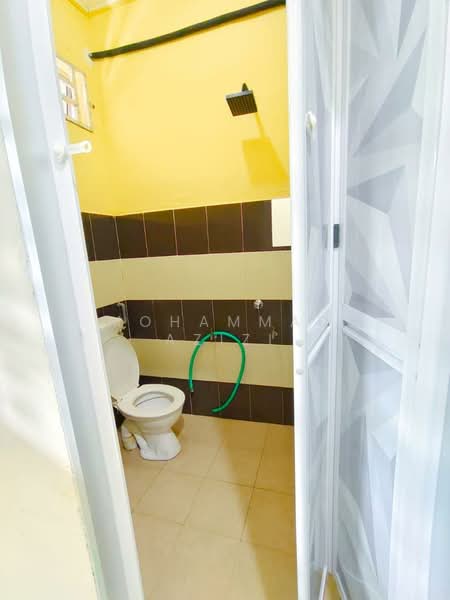 Semi-Detached House for Sale in Kampung Alor Tempoyak (Sura) - Mohammad Azizi - Bathroom - PropertyGuru.com.my