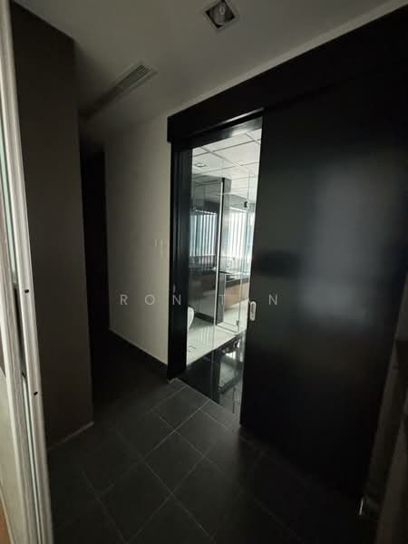 Kondominium untuk Dijual di 11 Mont Kiara @ MK11 - Ron Tan - Corridor - PropertyGuru.com.my