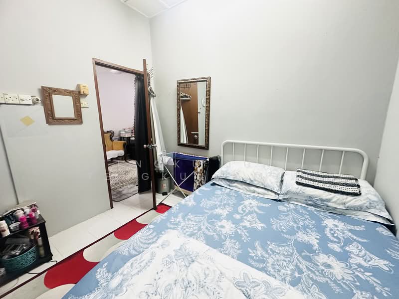 Rumah Teres 1 Tingkat untuk Dijual di Putrajaya (Putrajaya) - Tengku June Tengku Mamat - Bedroom - PropertyGuru.com.my