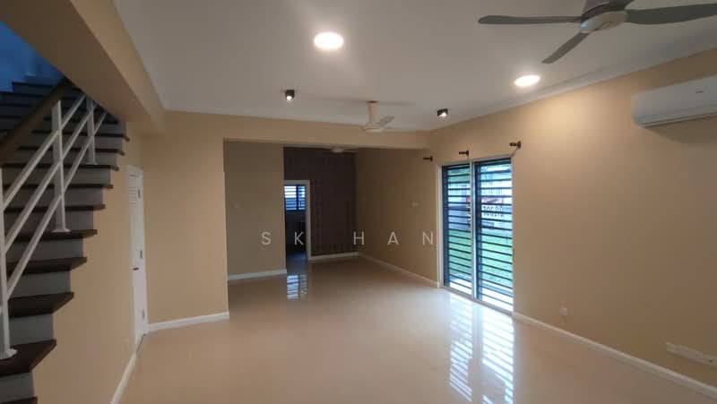 2.5-storey Terraced House for Rent in Taman Seri Minang (Cheras) - SK Han - Living Room - PropertyGuru.com.my