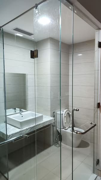 Servis Apartment untuk Disewa di Tropicana Gardens - Andrew Chen - Bathroom - PropertyGuru.com.my