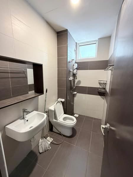 Condominium for Rent at M Condominium @ Larkin - Ck Lee - Bathroom - PropertyGuru.com.my