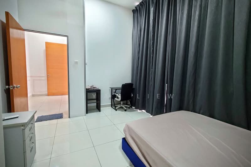 3.5-storey Terraced House for Rent in Damansara Perdana (Selangor) - Bryan Liew - Bedroom - PropertyGuru.com.my