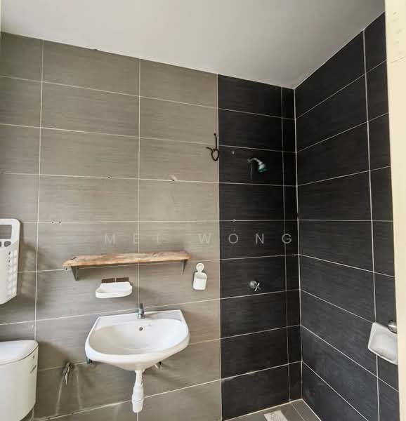 Rumah Teres untuk Dijual di Seri Kembangan (Selangor) - Mel Wong - Bathroom - PropertyGuru.com.my