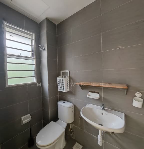 Rumah Teres untuk Dijual di Seri Kembangan (Selangor) - Mel Wong - Bathroom - PropertyGuru.com.my