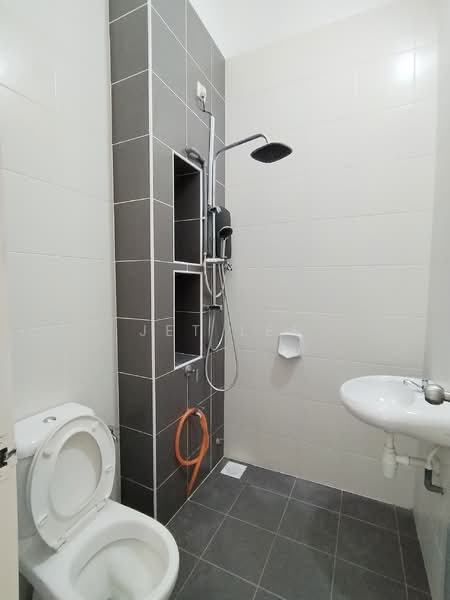 2-storey Terraced House for Rent in Iskandar Puteri (Nusajaya) (Johor) - Jet Lee - Bathroom - PropertyGuru.com.my