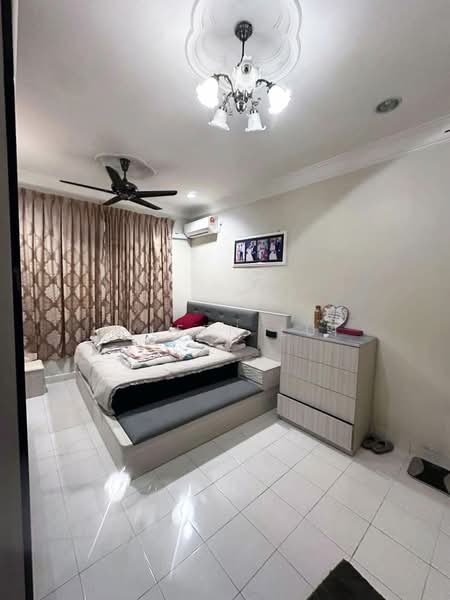 Rumah Teres 1.5 Tingkat untuk Dijual di Taman Pelangi Indah (Ulu Tiram) - Aileen Lui - Bedroom - PropertyGuru.com.my