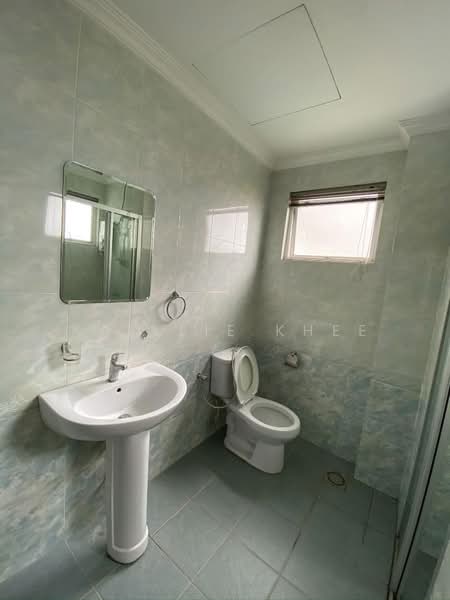 Condominium for Rent at Hartamas Regency 2 - Kaellie Khee - Bathroom - PropertyGuru.com.my