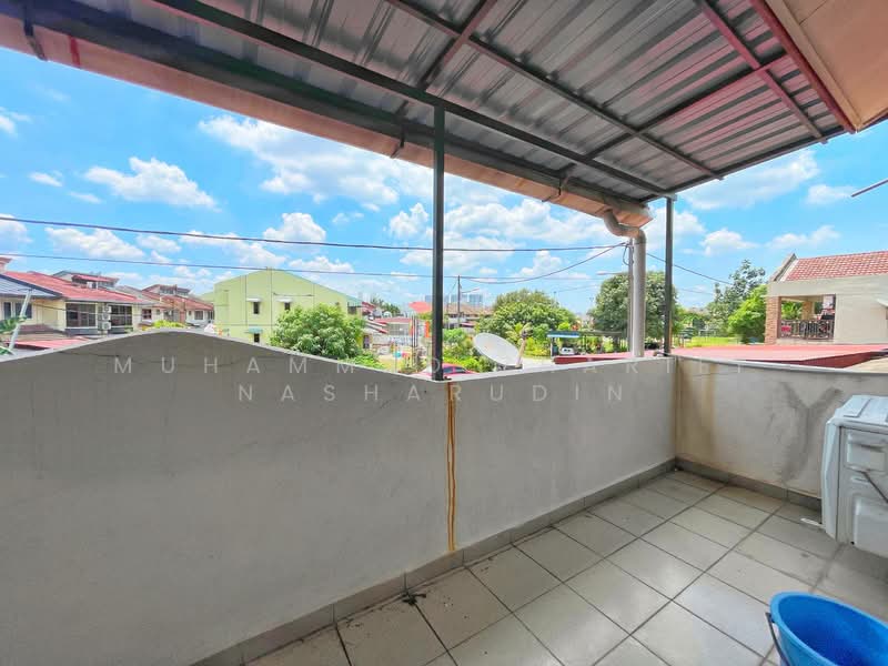 Rumah Teres 2 Tingkat untuk Dijual di Bangi (Selangor) - Muhammad Zhariff Nasharudin - Balcony - PropertyGuru.com.my