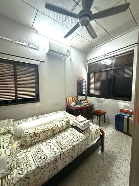 Rumah Teres 1 Tingkat untuk Dijual di Taman Daya (Johor Bahru) - Karl Lim - Bedroom - PropertyGuru.com.my