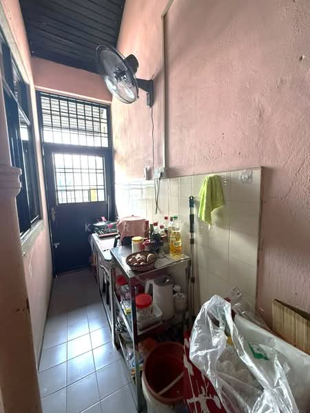 Rumah Teres 1 Tingkat untuk Dijual di Taman Daya (Johor Bahru) - Karl Lim - Kitchen - PropertyGuru.com.my