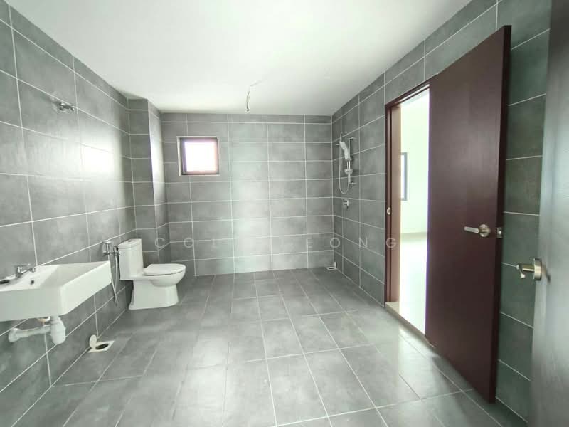 3-storey Terraced House for Sale in Batu 9 (Cheras) - Cole Leong - Bathroom - PropertyGuru.com.my