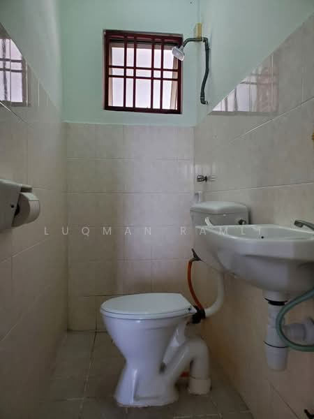 Pangsapuri untuk Dijual di Pandan Court - Luqman Ramli - Bathroom - PropertyGuru.com.my