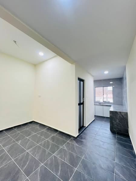 1-storey Terraced House for Sale in Taman Dato Penggawa Barat (Tampoi) - Mohd Faez - Interior - PropertyGuru.com.my