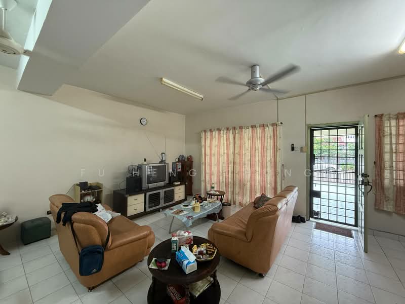 Terraced House for Sale in Johor Bahru (Johor) - Fu Heng Chong - Living Room - PropertyGuru.com.my