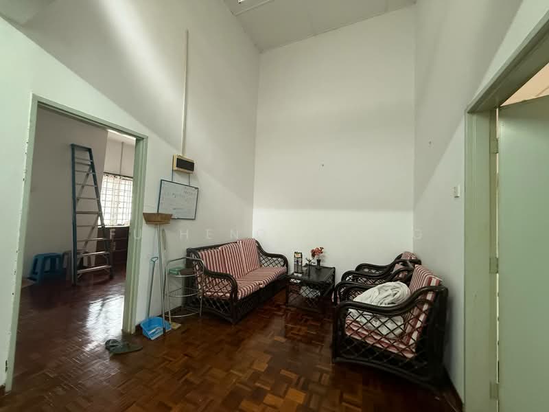 Terraced House for Sale in Johor Bahru (Johor) - Fu Heng Chong - Living Room - PropertyGuru.com.my