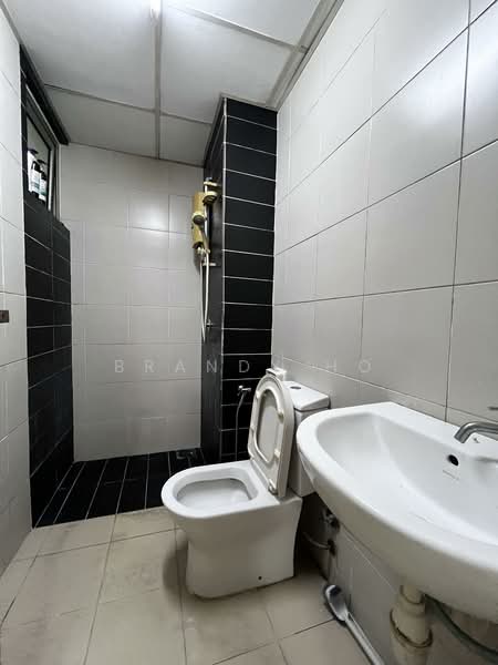 Condominium for Sale at Casa Green Condominium - Brandy Ho - Bathroom - PropertyGuru.com.my