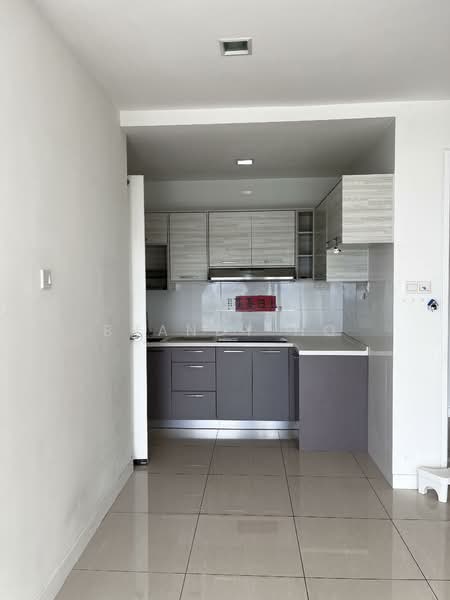 Condominium for Sale at Casa Green Condominium - Brandy Ho - Kitchen - PropertyGuru.com.my