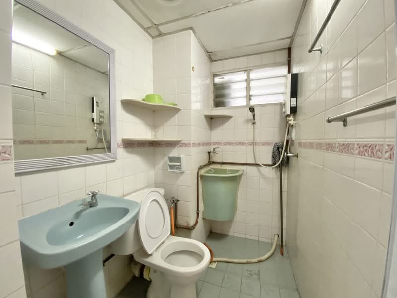 Pangsapuri untuk Disewa di Sri Saujana - Weng Sern - Bathroom - PropertyGuru.com.my