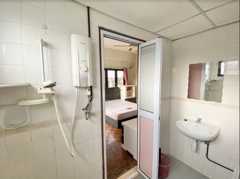 Pangsapuri untuk Disewa di Sri Saujana - Weng Sern - Bathroom - PropertyGuru.com.my