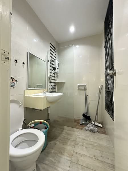 Condominium for Sale at The Brezza - Jacyntha Lee - PropertyGuru.com.my