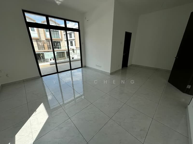 Rumah Kluster untuk Dijual di Bandar Cemerlang (Ulu Tiram) - Yuki Cheng - Living Room - PropertyGuru.com.my