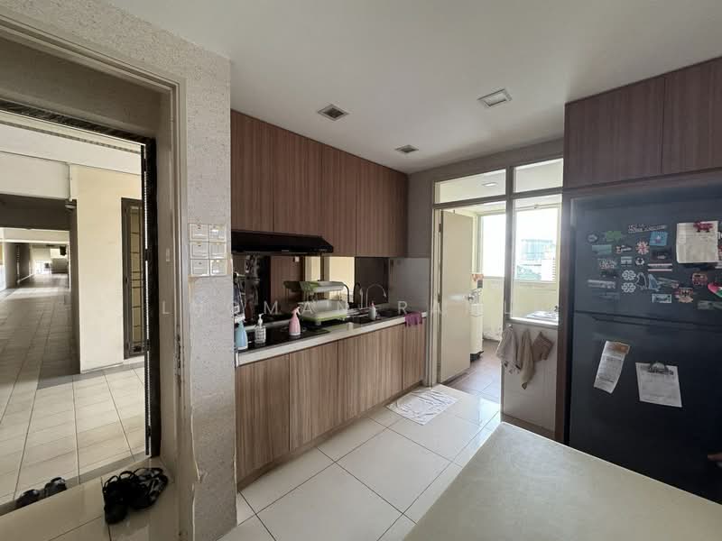 Condominium for Sale at Platinum Lake PV 20 - Luqman Ramli - Kitchen - PropertyGuru.com.my