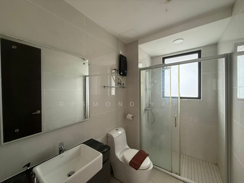Kondominium untuk Dijual di Bay Point @ Country Garden Danga Bay - Desmond Yap - Bathroom - PropertyGuru.com.my