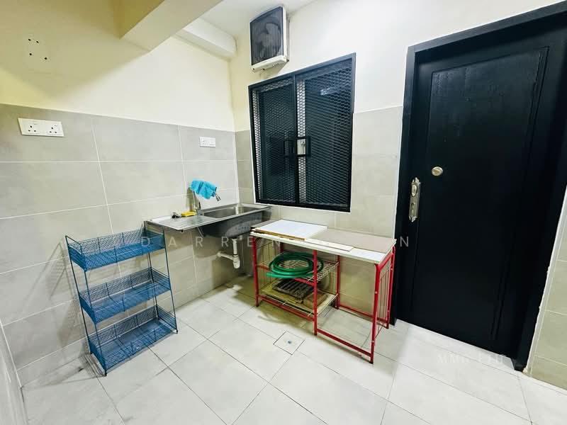 Rumah Teres 2 Tingkat untuk Disewa di Bukit Raja (Selangor) - Darren Chen - Kitchen - PropertyGuru.com.my
