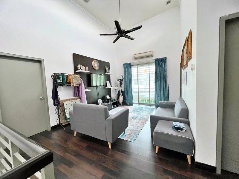 2-storey Terraced House for Sale in TTDI Grove (Kajang) - Ewat Khairul - Living Room - PropertyGuru.com.my